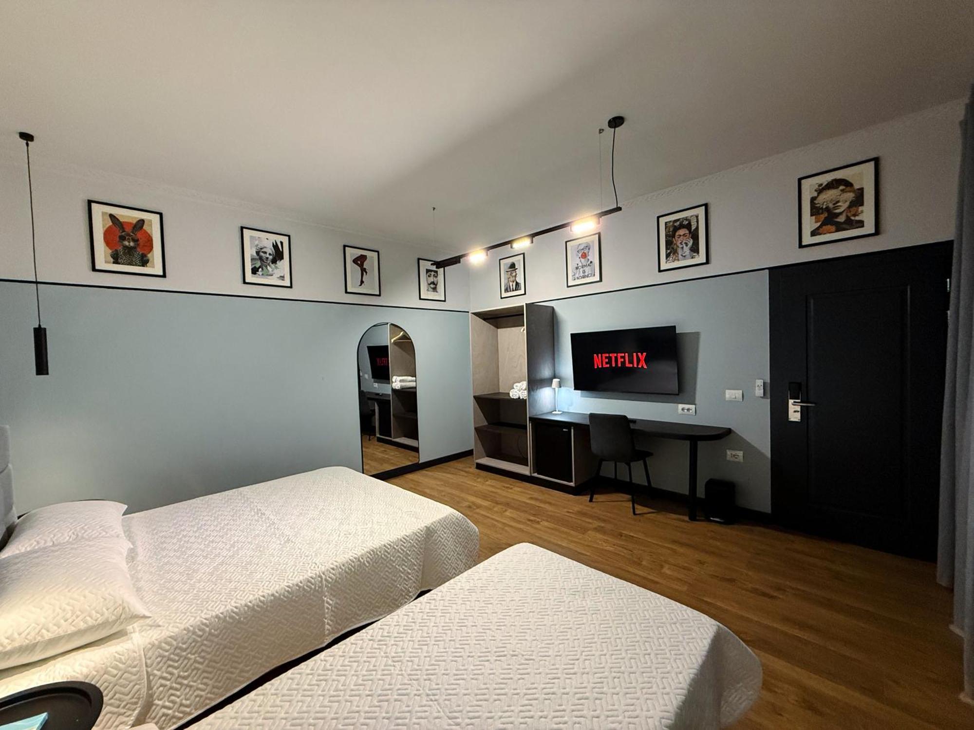 Tirana Days Free Parking Apartment Room photo